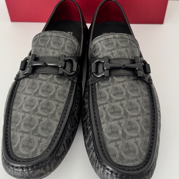 Salvatore Ferragamo Men's Parigi Goffrato Logo Leather Moc-Toe Drivers. SZ11.5 - Picture 1 of 10